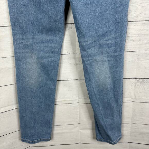 Kancan Womens size 5/26 High Rise Mom Distressed Denim Button Fly Jeans - Picture 7 of 11